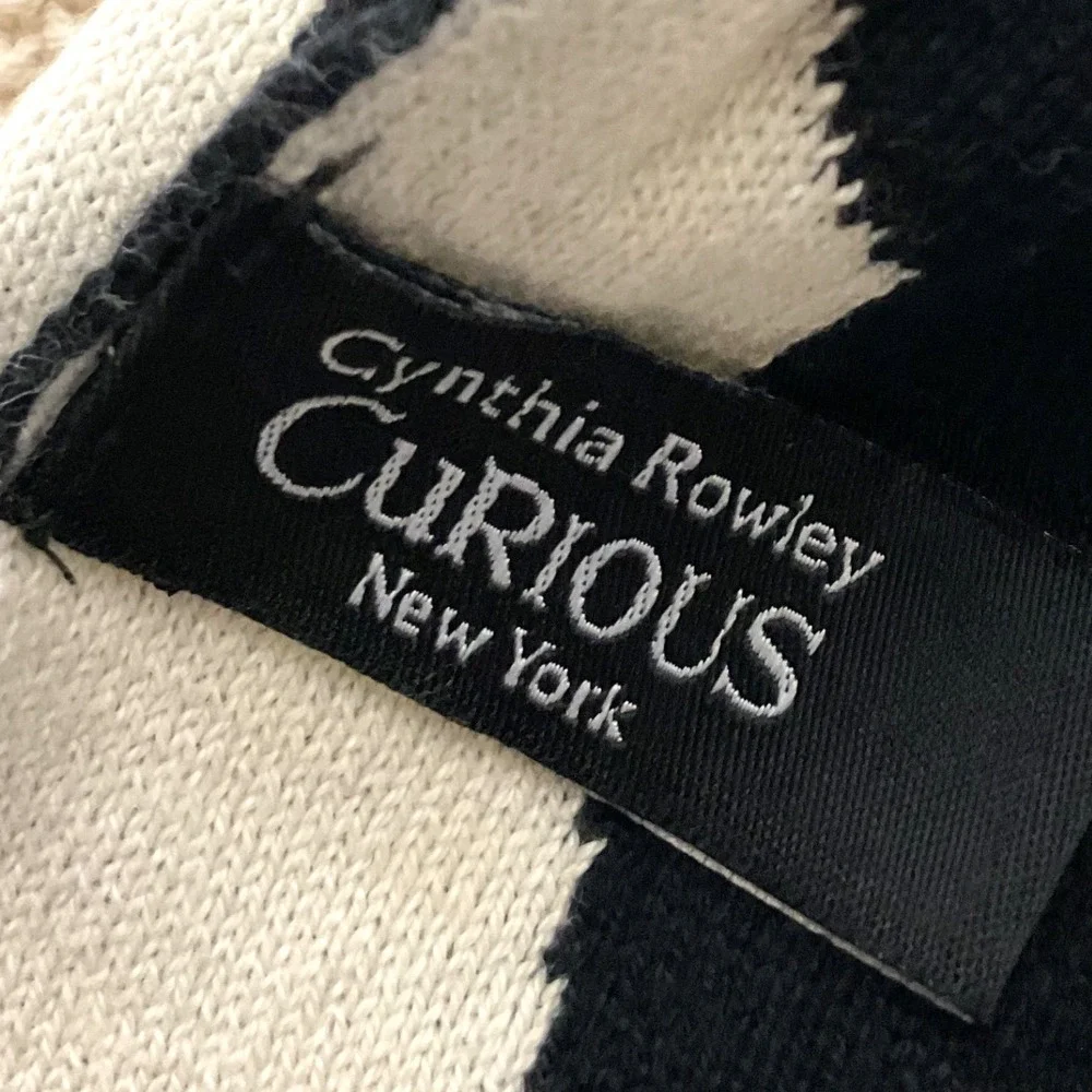 Cynthia Rowley Curious Ghost Kitchen Towels Set of 3 Black White Halloween Knit